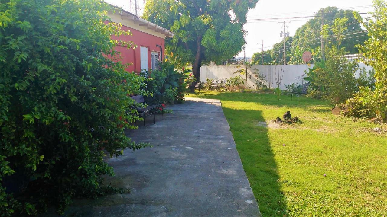 Hotel Yard Style à Kingston Extérieur photo