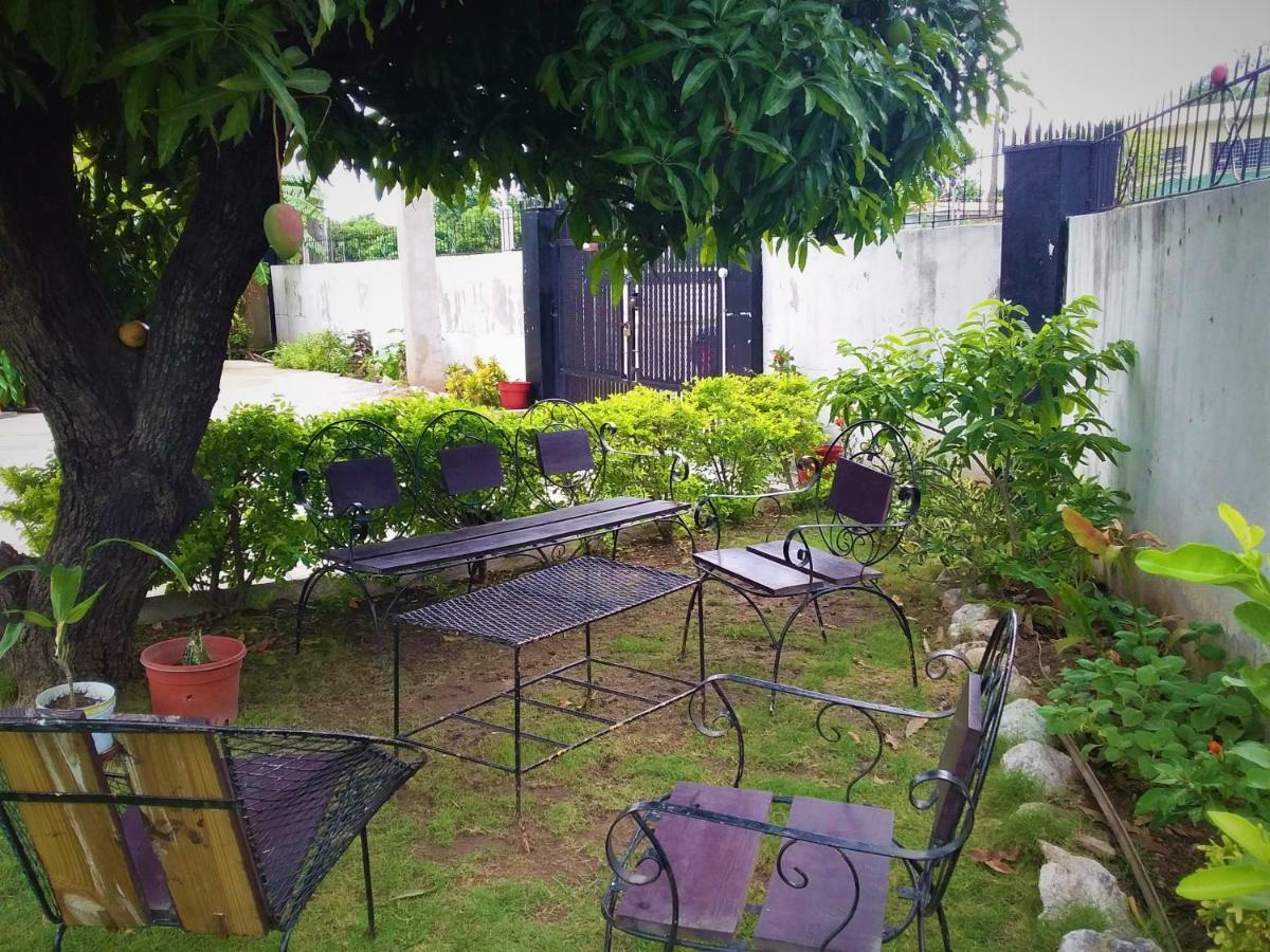 Hotel Yard Style à Kingston Extérieur photo